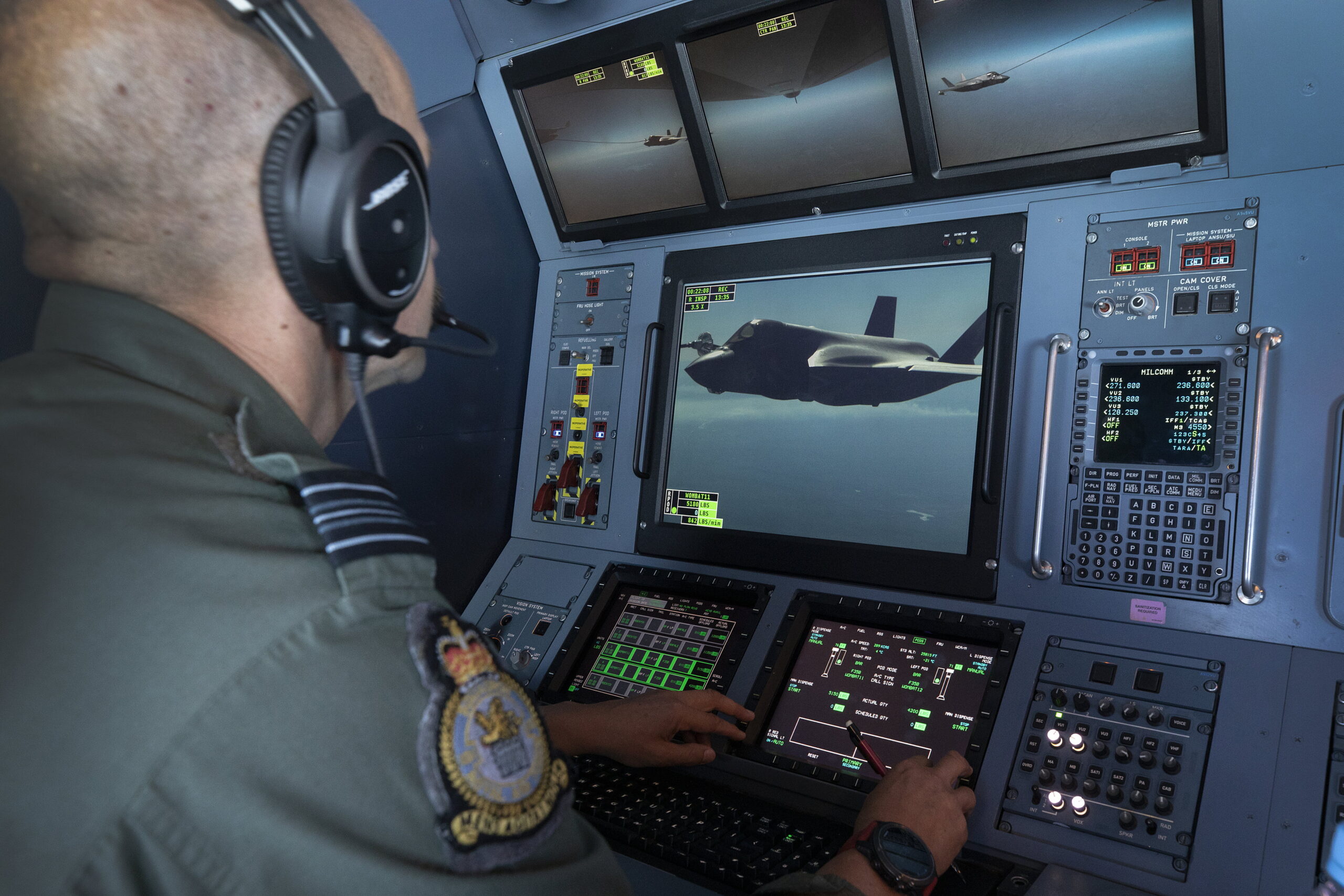 Squadron Leader Andy Brown, a Mission Systems Operator on the Royal Air Force Voyager Multi-Role Tanker Transport conducts air refuelling operations with a United States Marine Corps F-35B Lightning II during Exercise Pitch Black 2022. *** Local Caption *** Exercise Pitch Black is the Royal Australian Air Forces largest and most complex Large Force Employment exercise. Pitch Black 2022 is being conducted at RAAF Bases Darwin, Tindal and Amberley from 19 August to 08 September 22. This years exercise will host up to 2500 personnel and around 100 aircraft from 17 participating nations from around the globe. Activities such as Exercise Pitch Black recognise Australias strong relationships and the high value we place on regional security and fostering closer ties throughout the Indo-Pacific region. Exercise Pitch Black features a range of realistic, simulated threats which can be found in a modern battle-space environment and is an opportunity to test and improve our force integration, utilising one of the largest training airspace areas in the world. Exercise Pitch Black aims to further develop offensive counter air, air interdiction and strike, intelligence, reconnaissance and surveillance capabilities, as well as foster international co-operation with partner forces.