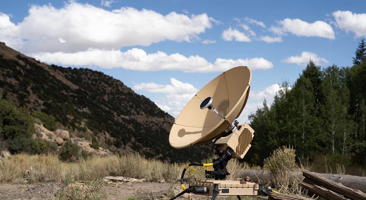 The lightweight, rugged Panther 2 tri-band VSAT delivers high-speed data communications for Internet, VPN connectivity and video transmission over commercial and military satellites.