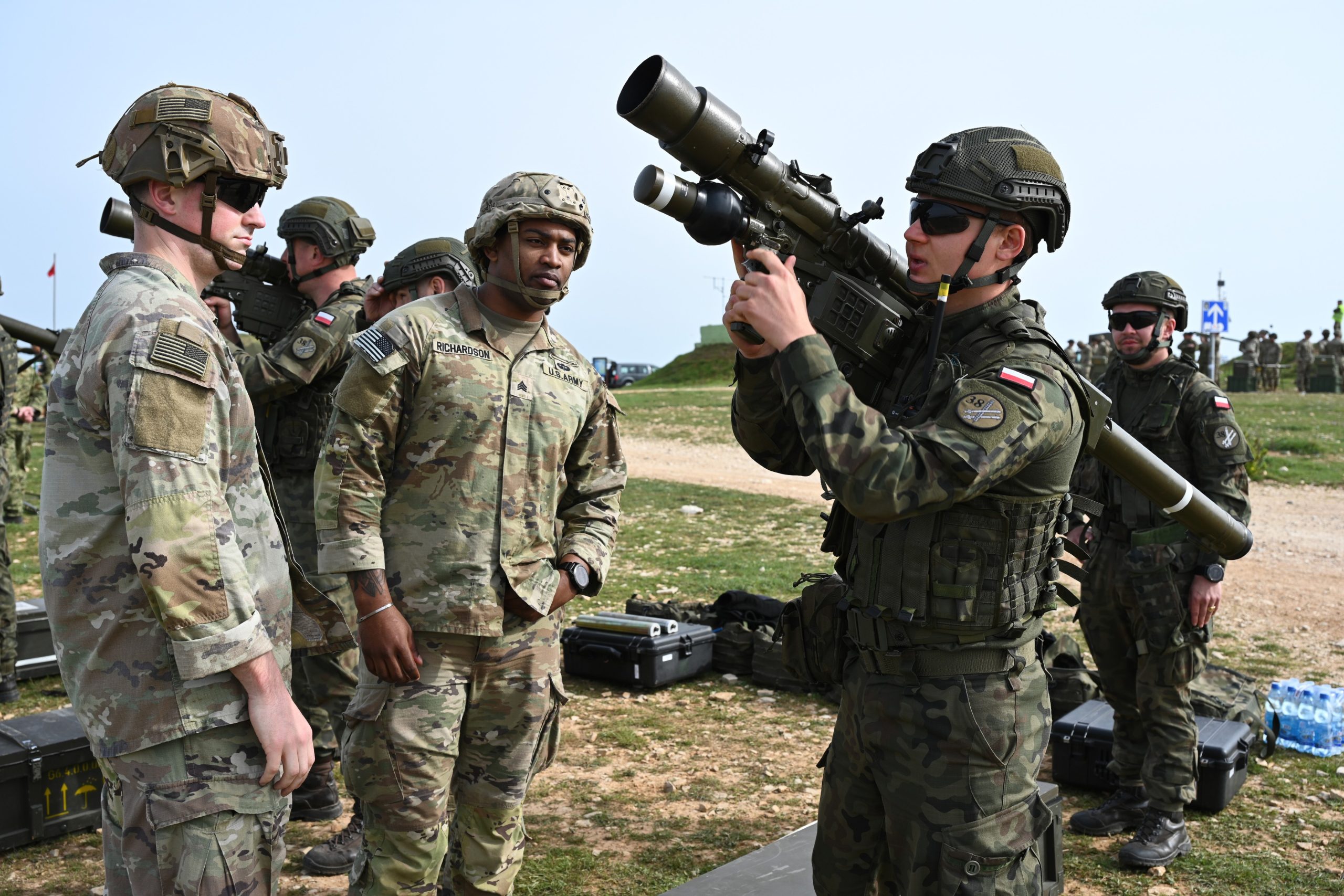 A Polish Army Soldier gives insights into MANPADS Piorun to U.S. Army Paratroopers from the 173rd Airborne Brigade during Exercise Shield 24 in Pula, Croatia, on April 9, 2024. This annual Croatian air defense drill enhances proficiency in countering low and medium-altitude threats. The exercise focuses on honing air defense tactics and live-fire engagements when collaborating with allies like the Slovenian and French Armed Forces. The 173rd Airborne Brigade remains poised as the U.S. Army Contingency Response Force in Europe, ready to mobilize across various commands' areas of responsibility. (U.S. Army photo by Paolo Bovo)