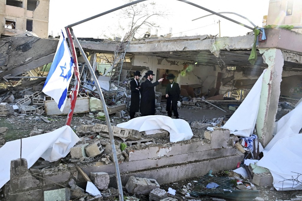 A residential area where a ballistic missile struck in Dimona, southern Israel on March 22, 2026.